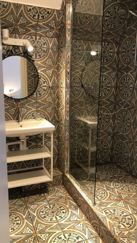 BoLA Ferienwohnung Hamburg Nr 20 DG für 4 Personen, 2 SZ, Parkplatz Apartment in Hamburg