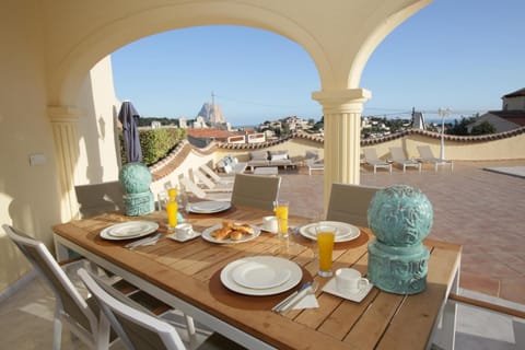 Patio, Dining area