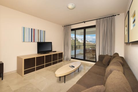 Amplio apartamento de 2 dormitorios vista mar lateral Condominio in Río de Torrox