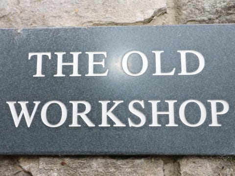The Old Workshop Maison in Castleton