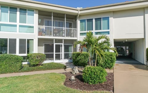 King Bed - Walk to St. Armand's Circle and Lido Beach in Minutes! Condominio in Saint Armands Key