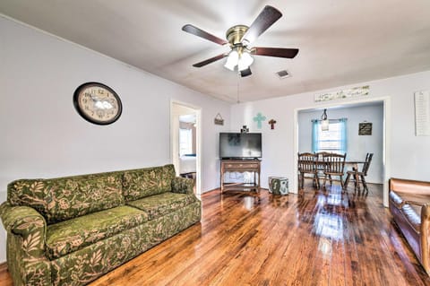 Outdoor Dining and Yard Pet-Friendly Temple Home House in Temple