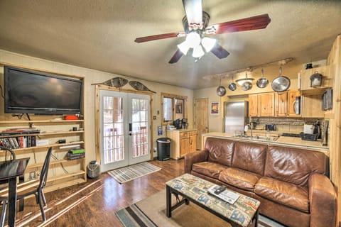 Rustic Condo with Patio Walk to Angel Fire Resort! Apartment in Angel Fire