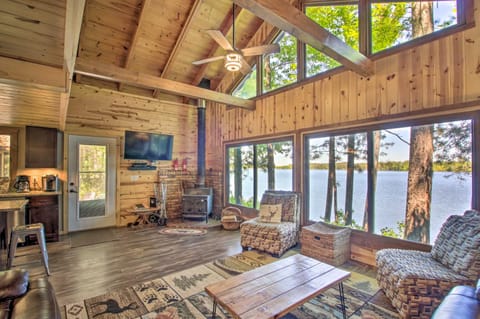 Loon Lake Lodge with Dock, Sauna and Hot Tub! House in Minnesota