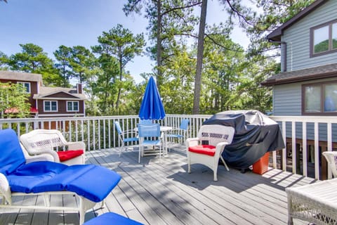 Home with Wetland Views- Walk to Bethany Beach! Maison in Bethany Beach