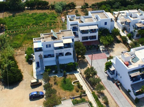Sunset Aparthotel in Agios Prokopios