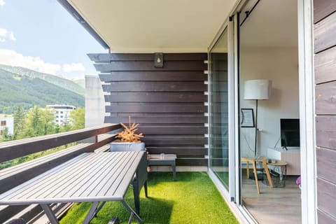 Natural landscape, Balcony/Terrace, Mountain view