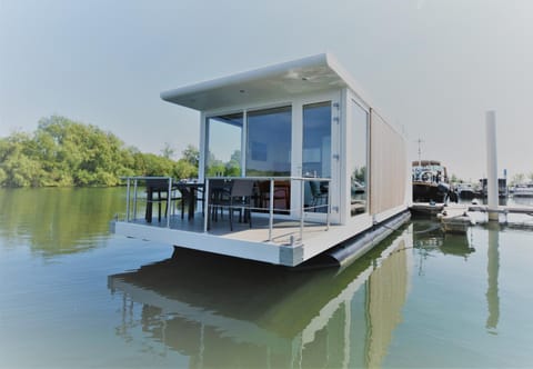 Spring, Day, Balcony/Terrace