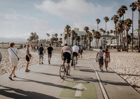 Day, People, Natural landscape, Cycling