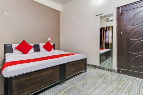 Downtown Stays Hotel in Dehradun