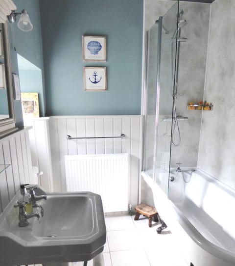 Peaseblossom House, a charming Grade II Listed Building, in a great location in Alnwick House in Alnwick