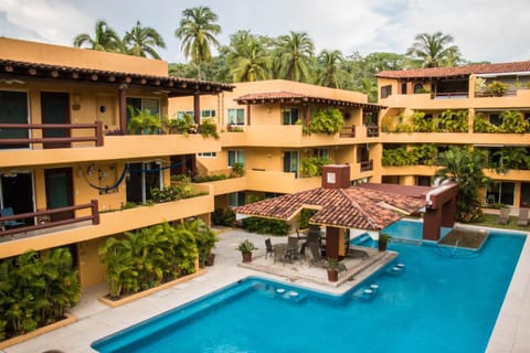 Residencial Los Mangos - Departamento 205 Condominio in Zihuatanejo