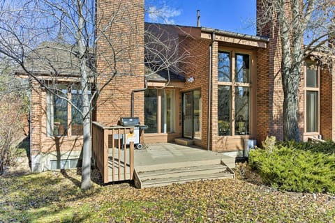 Superb Park City Escape with Deck, Walk to Ski Lift! House in Snyderville