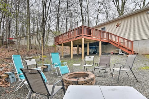 Scenic Home with Pool Access 3 Mi to Bushkill Falls House in Middle Smithfield