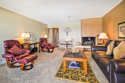 Comfortable Lincoln City Condo with Patio and Views! Copropriété in Lincoln Beach