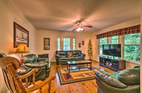 Serene Todd Getaway with Private Pond and Creek Views! House in Watauga