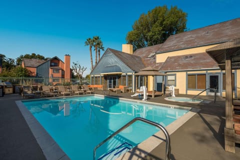 SenS Suites Livermore; SureStay Collection by Best Western Hotel in Pleasanton
