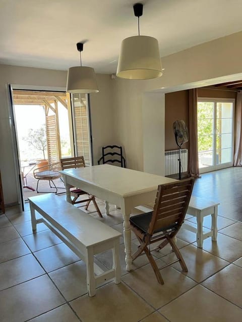 Maison avec vue imprenable sur le golfe de St Florent et les vignobles de Patrimonio Haus in Oletta