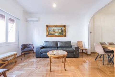 Victoria Supreme Suite Apartment in Athens
