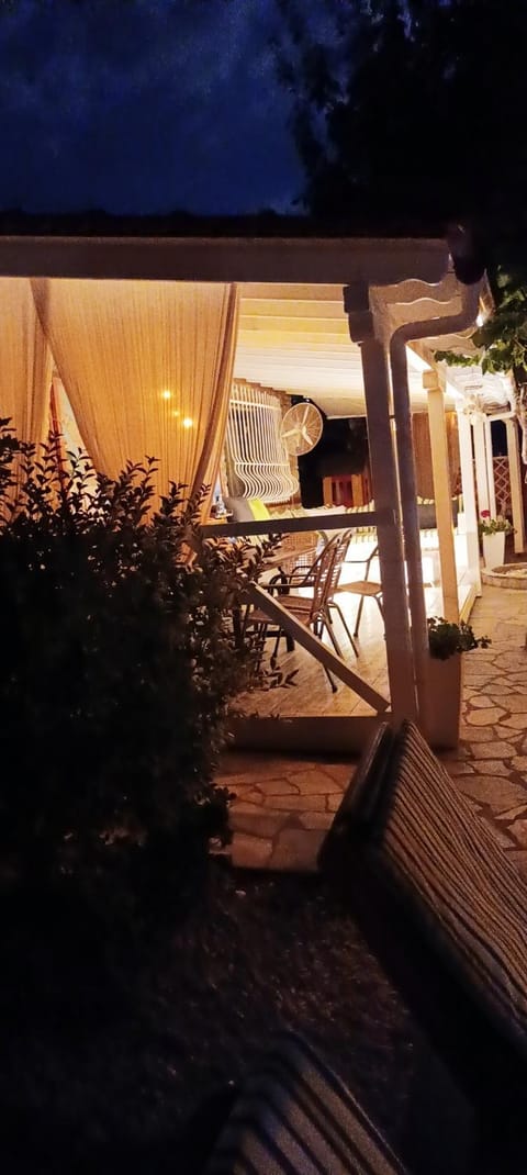 Nikos Stone House 80m from the beach with wifi House in Halkidiki