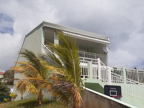 Résidence Belle Anse, F3 sans vis à vis, vue mer Condo in La Trinité