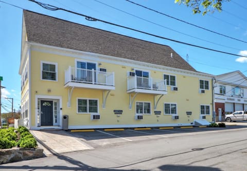 Property building, Street view, Parking