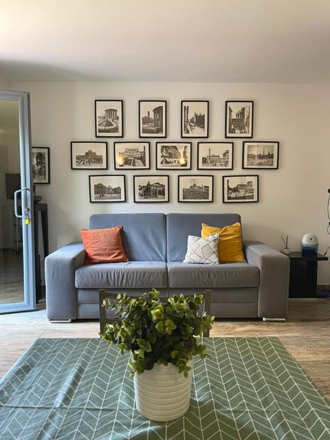 Bed, Kitchen or kitchenette, Living room, Lounge or bar