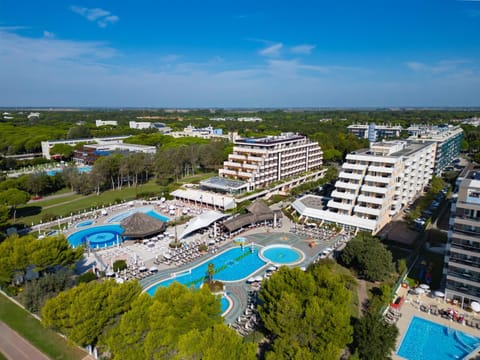 Property building, City view, sunbed