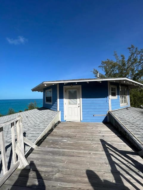 The Sunset Cove and Rainbow Room Hotel in North Eleuthera