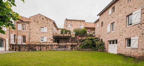 Property building, Day, Garden, Garden view