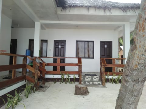 Lapyahan Guest House Bed and Breakfast in Siquijor