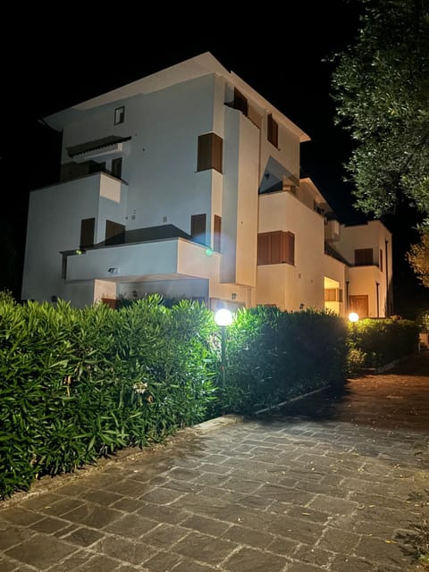 Property building, Night