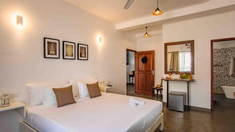Brixia Cafe & Guest Bed and Breakfast in Galle