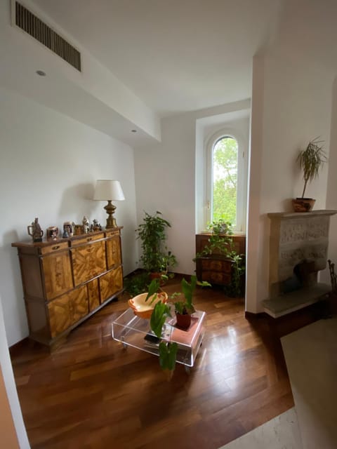 Lounge or bar, Dining area