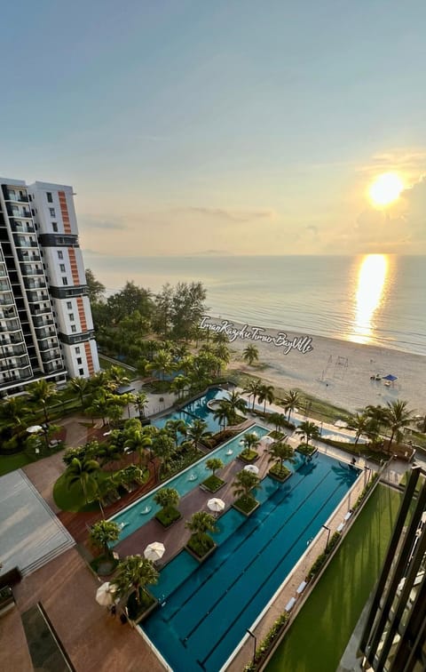 Balcony/Terrace, Pool view, Sea view, Swimming pool, Sunrise