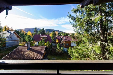 Neighbourhood, Balcony/Terrace, Mountain view