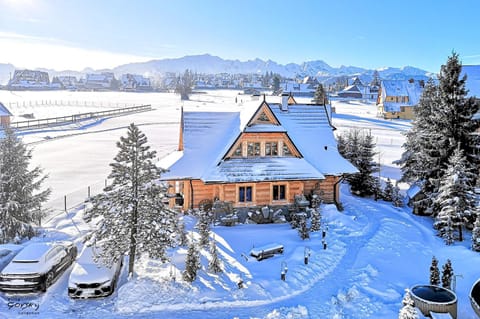 Property building, Winter, Mountain view