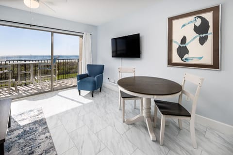 Emerald Twrs West 1003 Apartment in Okaloosa Island