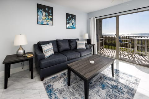 Emerald Twrs West 1003 Apartment in Okaloosa Island