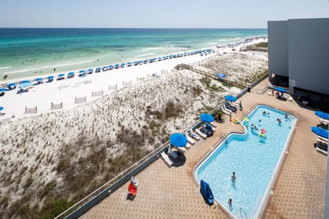 Islander 7004 - Sun, Suit & Sand Apartment in Okaloosa Island