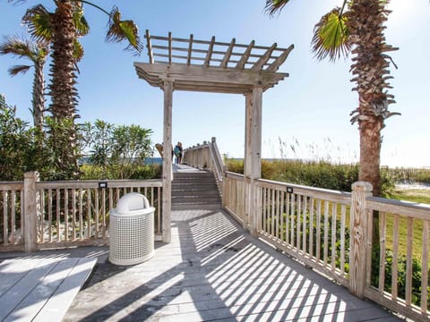 Waterscape B310: Beautiful 2bed/2.5 bath, beach view, lazy river, free movies Condo in Okaloosa Island