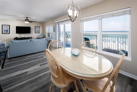 Islander 4002 - Whispering Waves Apartment in Okaloosa Island