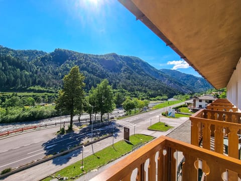 Spring, Natural landscape, View (from property/room), Balcony/Terrace, Mountain view