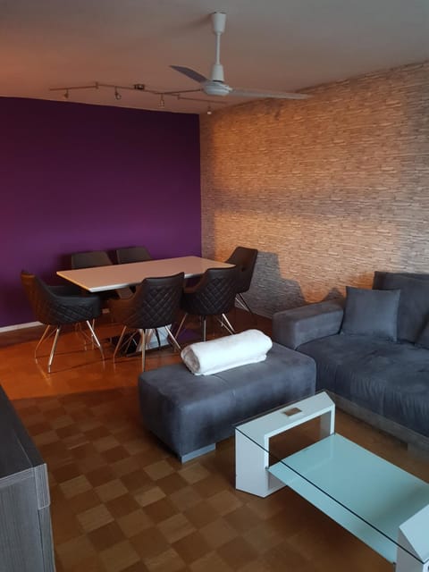 Penthouse "Marc Aurel" - GreatView, WiFi & Netflix Apartment in Schweinfurt