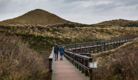 People, Natural landscape