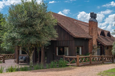 Property building, Day, Natural landscape, Garden