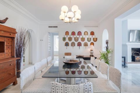 Charming 4bedroom Villa in Los Monteros Beach Chalet in Marbella
