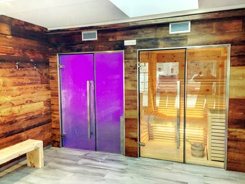 Sauna, Steam room