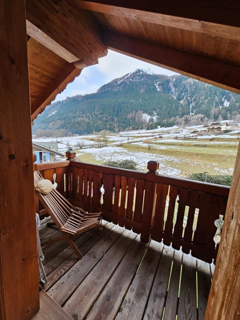 Balcony/Terrace, Mountain view