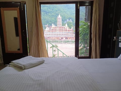 Kunwar Residency Hotel in Rishikesh